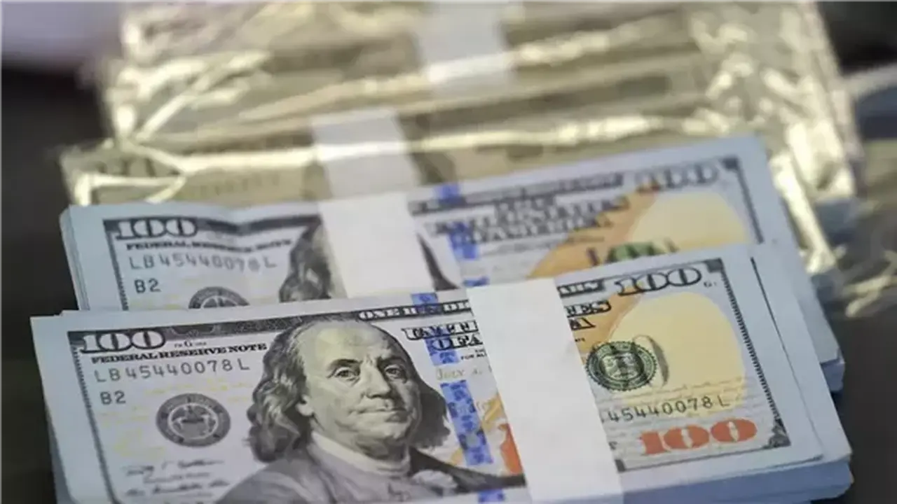 تطورات أسعار صرف الدولار في البنك المركزي المصري والبنوك المحلية الأحد